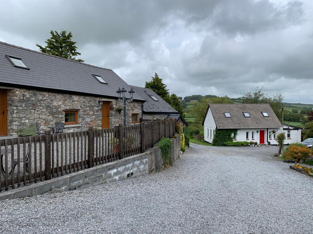 فندق The Reindeer Retreat Buttercup Twin Kidwelly المظهر الخارجي الصورة
