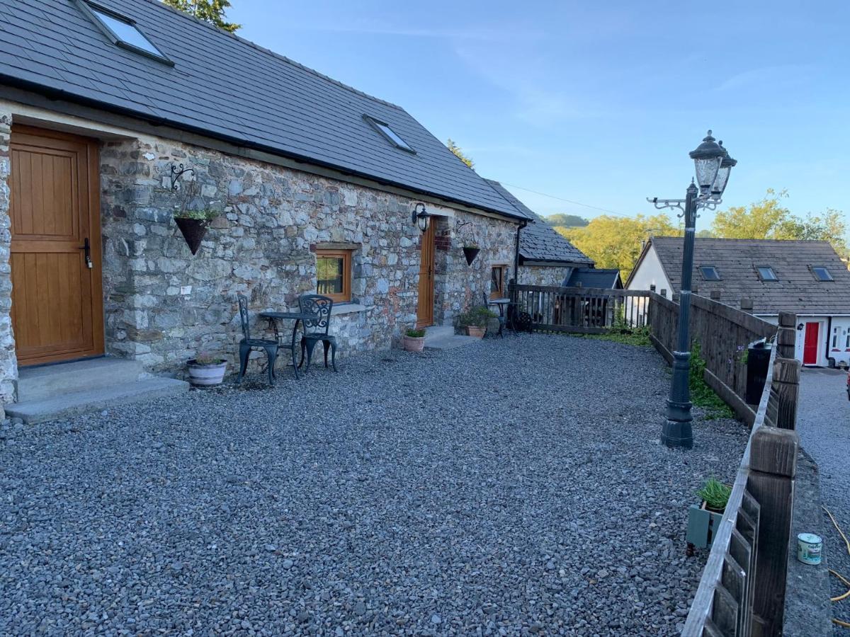 فندق The Reindeer Retreat Buttercup Twin Kidwelly المظهر الخارجي الصورة